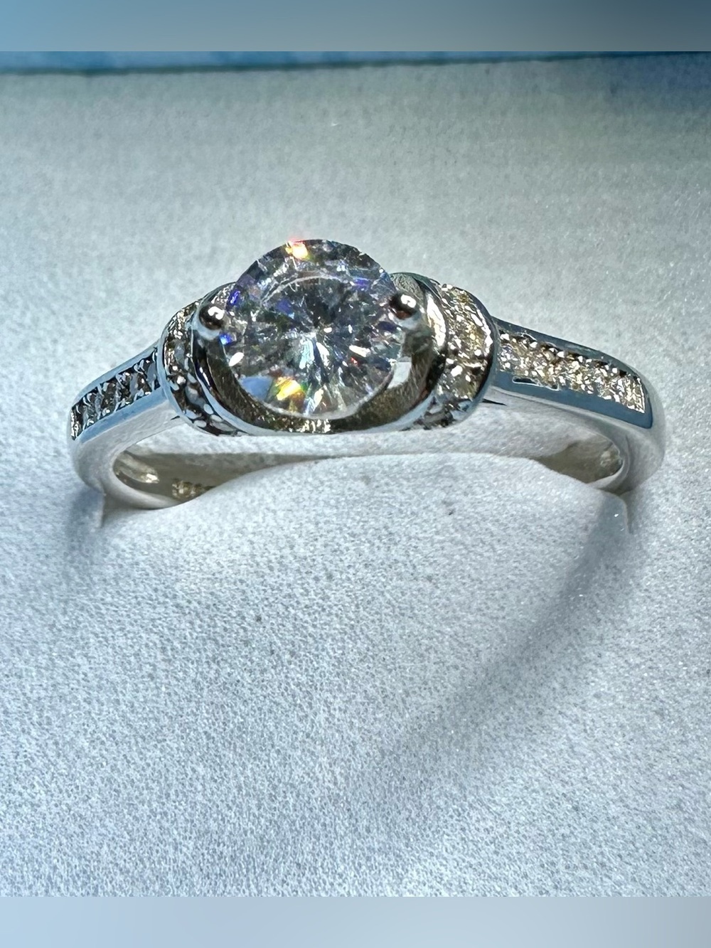 925 Sterling Silver CZ Solitaire Pave Ring Size 8 NWT Box